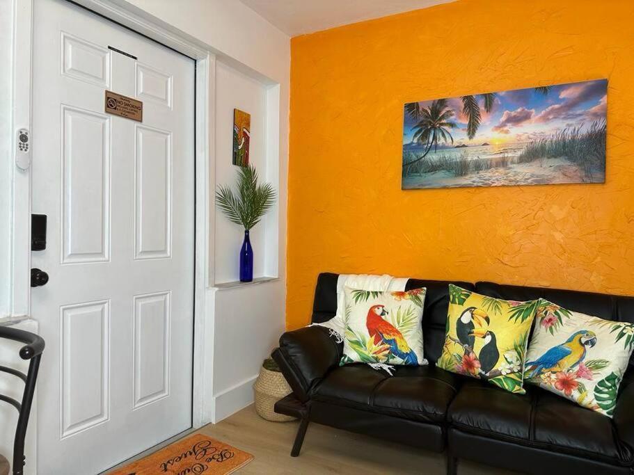 Apartament Sleeps 3, Casa Tropical In Miami Zewnętrze zdjęcie
