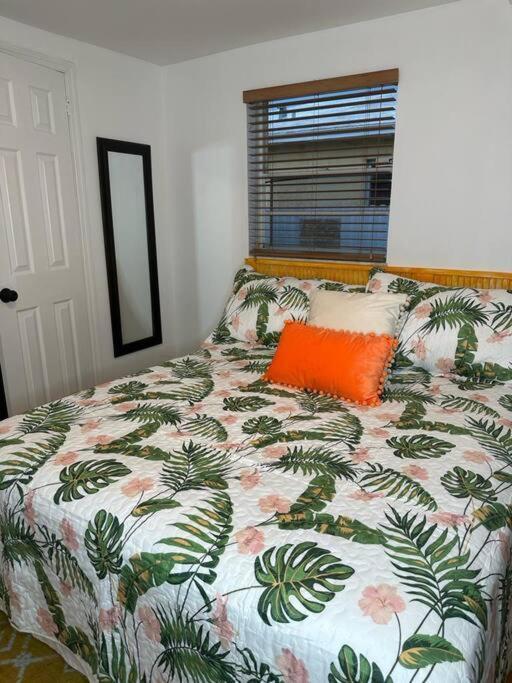 Apartament Sleeps 3, Casa Tropical In Miami Zewnętrze zdjęcie