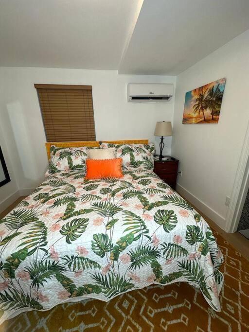 Apartament Sleeps 3, Casa Tropical In Miami Zewnętrze zdjęcie